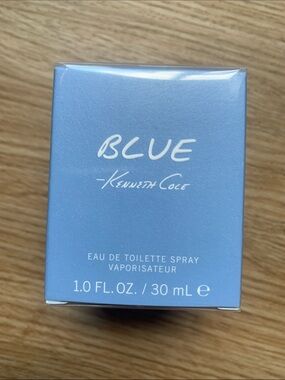 Kenneth Cole Blue Men’s Eau de Toilette — Light Blue Box